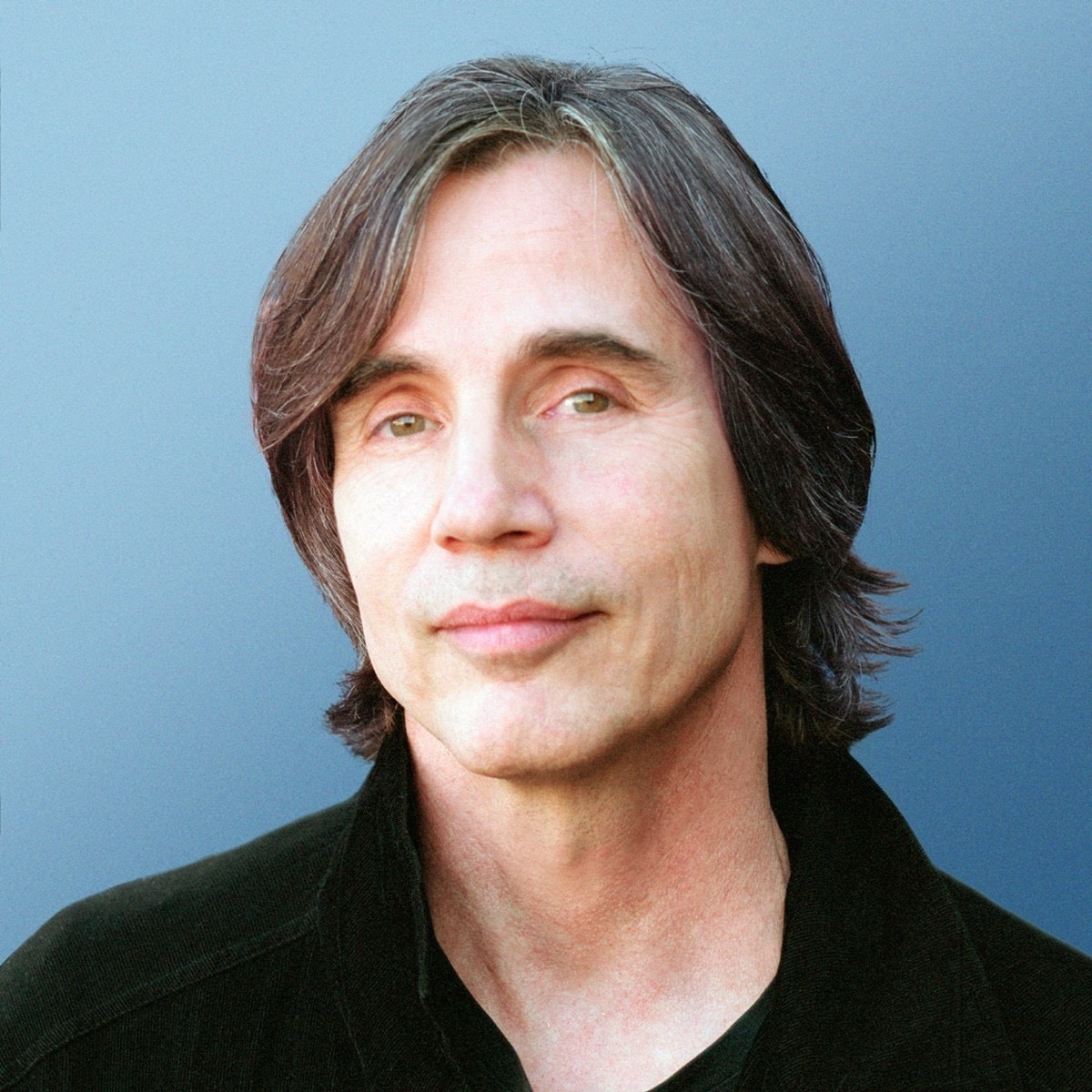 ما لا تعرفه عن جاكسون براون .. من هو؟ سيرته الذاتية، إنجازاته وأقواله