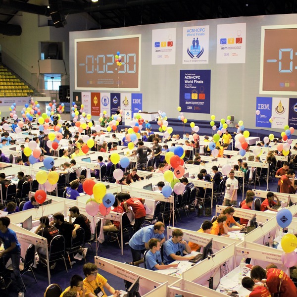 ما هي المسابقة البرمجية الجامعية icpc