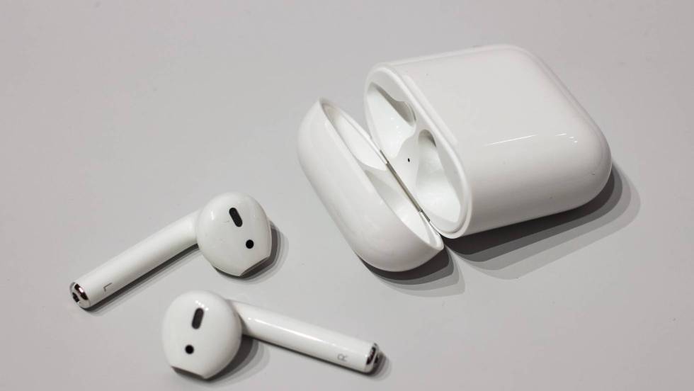 سماعات AirPods (2016)